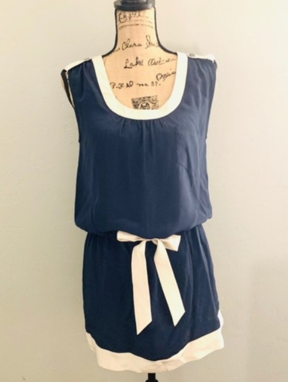 Banana Republic Navy and Cream Sleeveless Drawstring Dress 100%silk